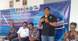 Pakuwojo x PT NDS: Sinergi Diaspora Wujudkan Pelatihan Perahu FRP bagi Warga Pesisir Purworejo