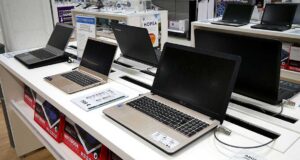 Komputer Kian Tak Dilirik: Laptop dan Desktop Sama-Sama Sulit Terjual
